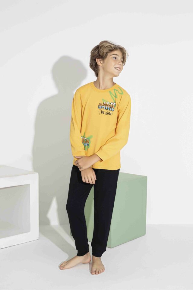 Erkek Çocuk Uzun Kollu Pijama Takımı – Rahat Interlok Kumaş 7411