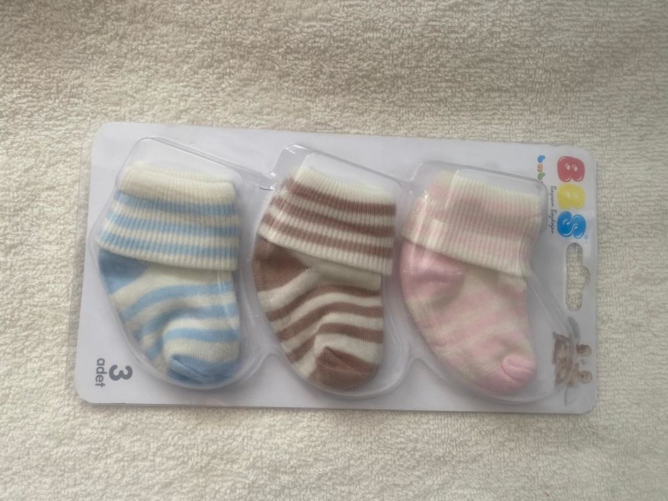 Kız Erkek Bebe Kutulu 3'lü Yenidoığan Çorap B121