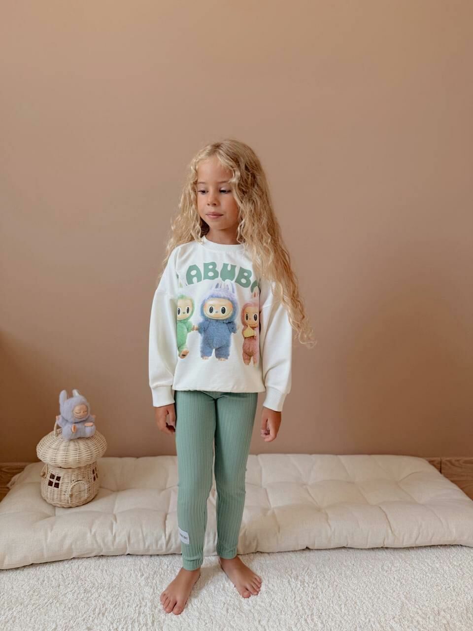 Kız Çocuk Baskılı Ekru Sweatshirt Yeşil Taytlı Kız Çocuk Takımı - 2’li Set 4023