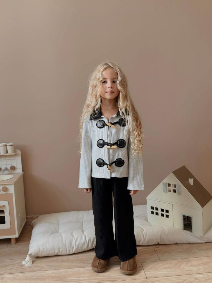 Gri Tokalı Triko Ceket ve Siyah Ribana Pantolon Kız Çocuk Takımı 6008