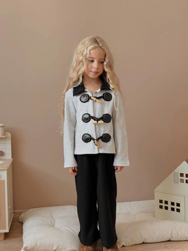 Gri Tokalı Triko Ceket ve Siyah Ribana Pantolon Kız Çocuk Takımı 6008