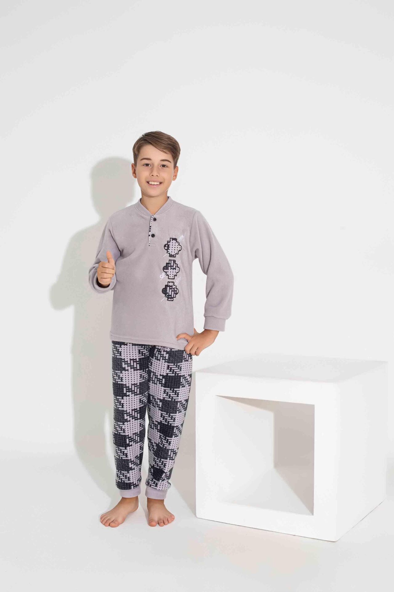 Erkek Çocuk Uzun Kollu  Polar Kumaş Kışlık Sıcak Tutan Pijama Takımı 3753G