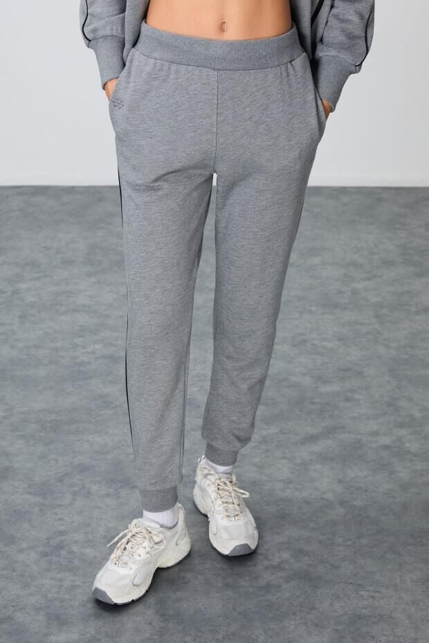 Tommy Life Gri Melanj Kompakt Pamuklu Kalın Pürüzsüz Dokulu Dik Yaka Oversize Fit Kadın Eşofman Takım - 95340