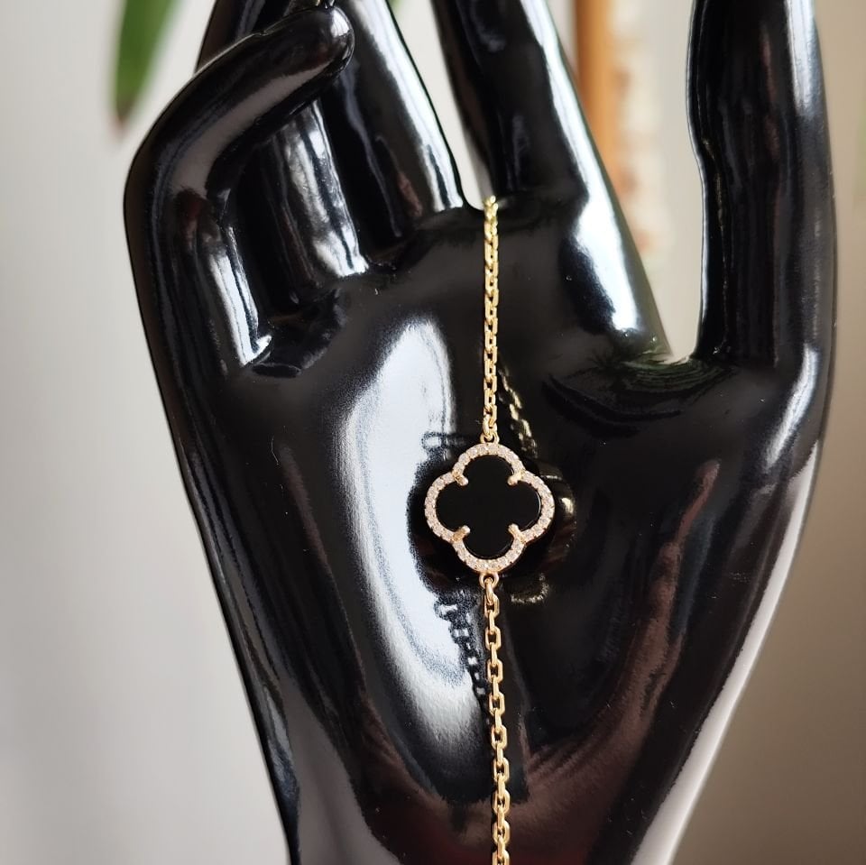 Onix Stone Clover Bracelet