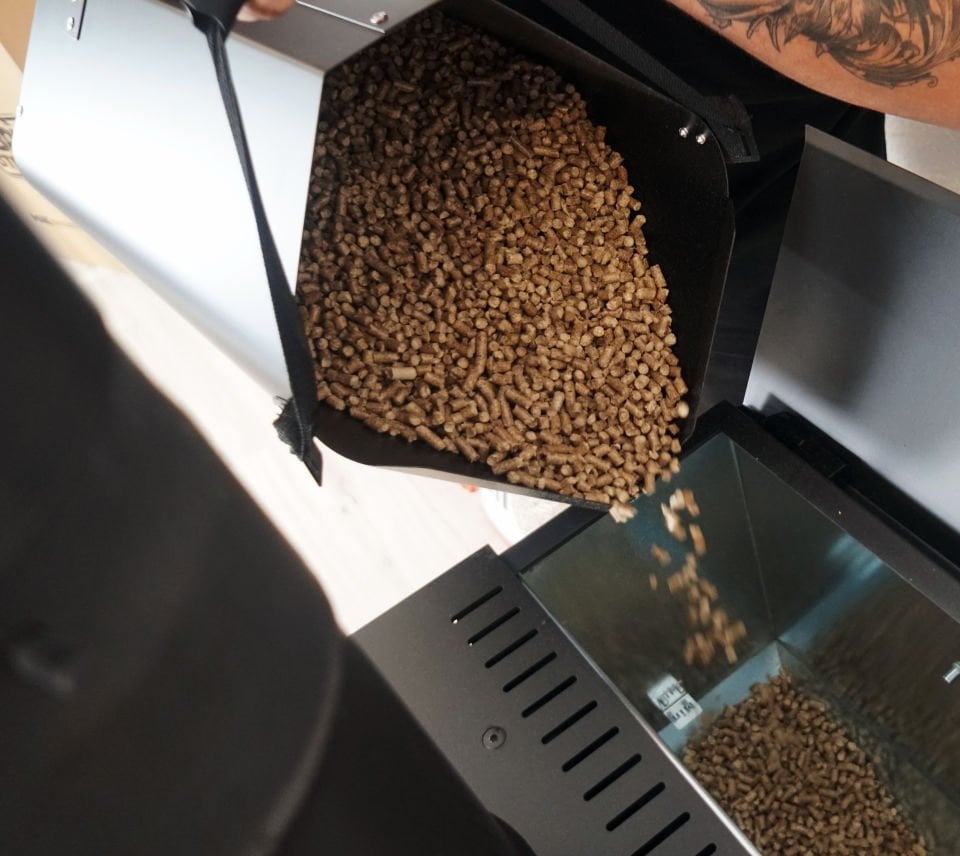 PELET KOVASI / 15 LT-10 KG / MAT SİYAH TOZ BOYALI / BABA'S STOVE