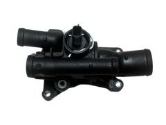 MAYİS 110606973R  TERMOSTAT SU ÇIKIŞ KUTUSU MEGANE IV-KADJAR-DUSTER 115BG (EURO 6) 110608920R