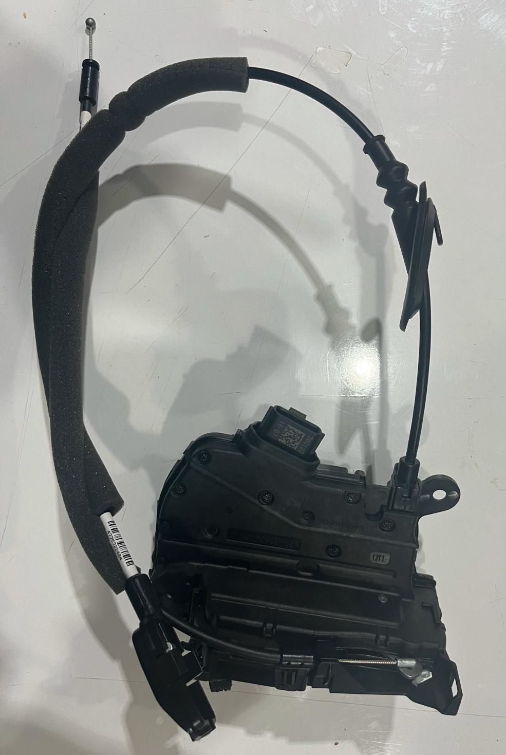 ORJINAL 805027072R ARKA KAPI KİLİDİ SAĞ RENAULT CAPTUR