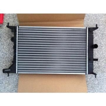 Opel Vectra B 1.6 - 1.8 - 2.0 motor Klimasız Su Radyatörü Behr Marka