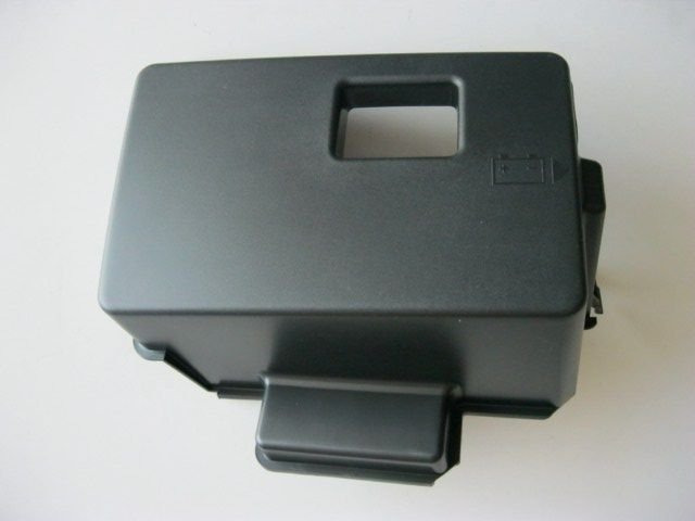 1998 - 2005 Focus Akü Muhafaza Kapağı