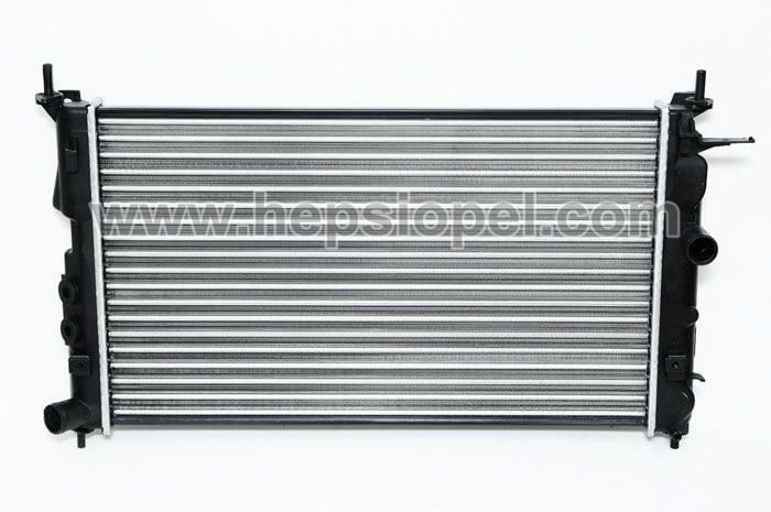 Opel Vectra B 1.6-1.8-2.0 Su Radyatörü Klimalı Manuel Araçlar