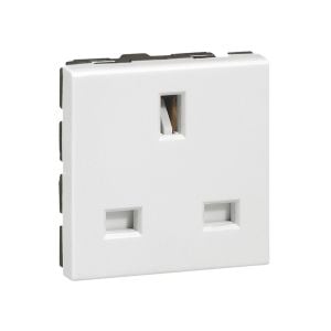Legrand Armada Beyaz İngiliz Standardı Topraklı Priz 13 A077505
