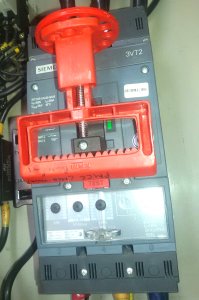 KRM-K-LCBL-T-R-1 GENİŞ ŞALTER KİLİTME APARATI KOLLU