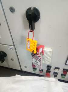 KRM-K-DEH-33 4 KİLİT ASMA YERİ 3mm KANCA ÇAPI TERMİK ŞALTER ÇOKLANDIRCI