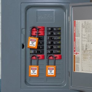 Master Lock S3821 Kompakt Şalter Kilitleme Aparatı Küçük (120/240V)