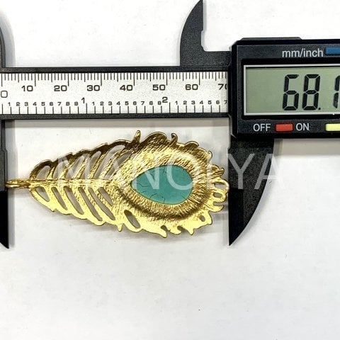 6,8cm. TURKUAZ TÜY KOLYE UCU