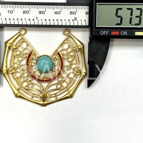 5,7cm. TURKUAZ TAŞLI DESEN KOLYE UCU