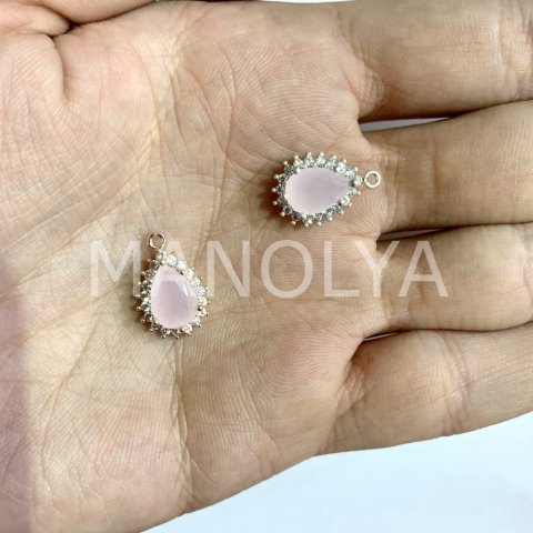 1,7cm. KRİSTAL ÇERÇEVELİ PEMBE YAKUT