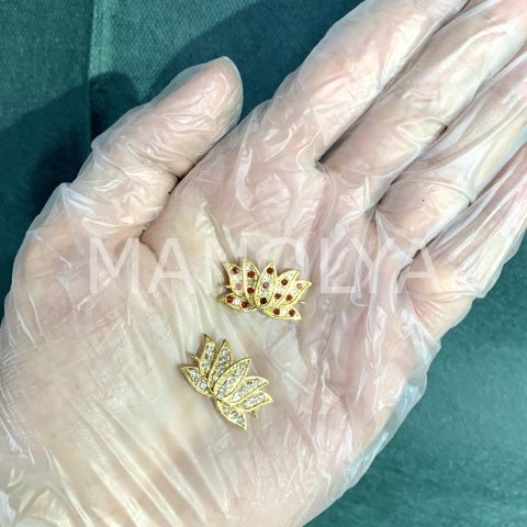 2,4cm. ZİRKONLU NİLÜFER BİLEKLİK APARATI