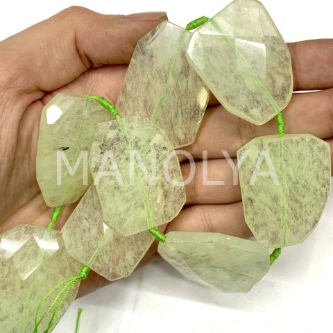 4cm. YEŞİL RUTİLLİ KUVARS