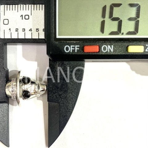 1,5cm. GÜNEŞ GÖZLÜKLÜ KURUKAFA