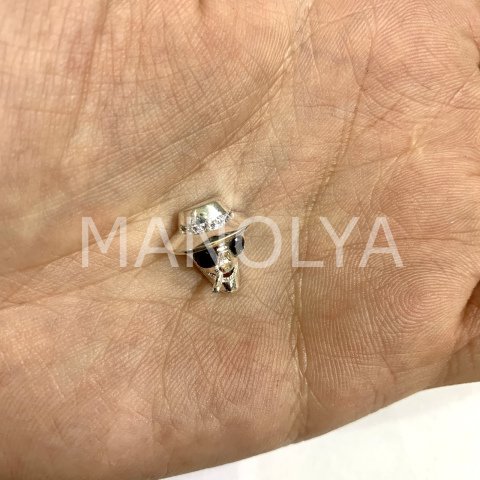 1,5cm. GÜNEŞ GÖZLÜKLÜ KURUKAFA