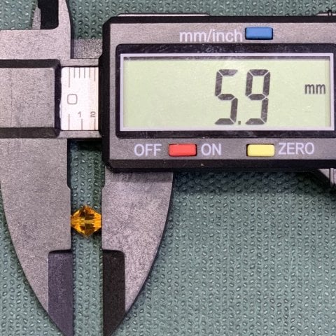 6mm. BRONZ PİRAMİD KRİSTALİ PAKET