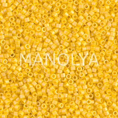 DB1592-MIYUKI DELICA 11/0 MATTE OPQ CANARY AB