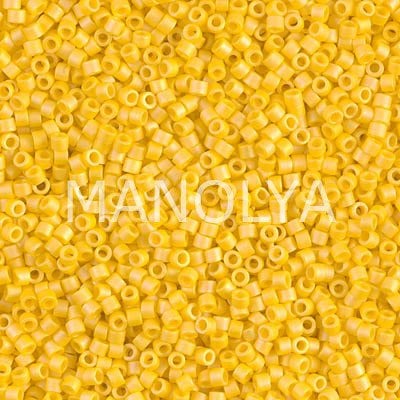 DB1592-MIYUKI DELICA 11/0 MATTE OPQ CANARY AB