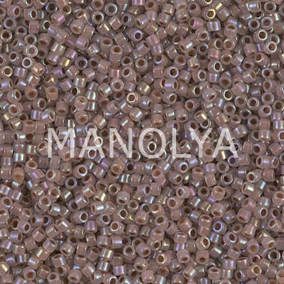 DB1749-MIYUKI DELICA 11/0 COCOA LINED OPAL AB