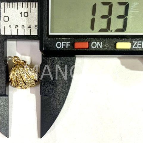 1,3cm. ZİRKONLU DENİZ KABUĞU KOLYE UCU