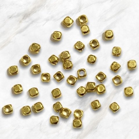 2,4mm. ORTA BOY MİNİK KÜP PAKET