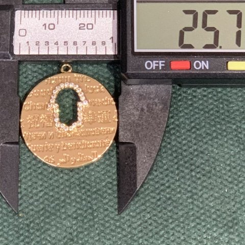 2,6cm. “ŞANS” YAZILI KOLYE UCU