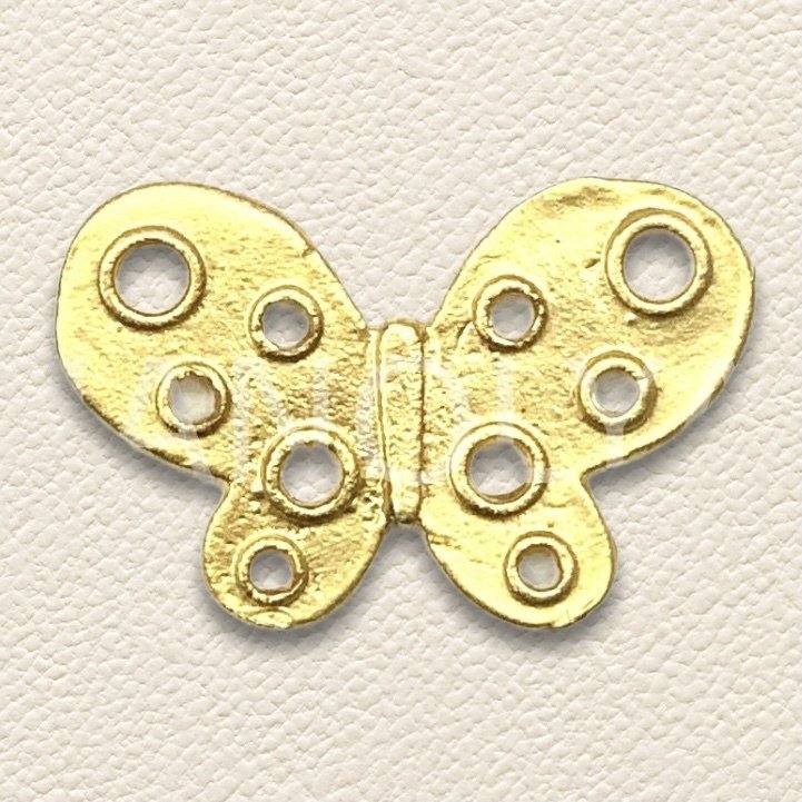 2,6cm. DELİK KANATLI KELEBEK