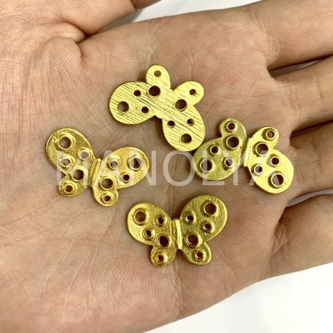 2,6cm. DELİK KANATLI KELEBEK