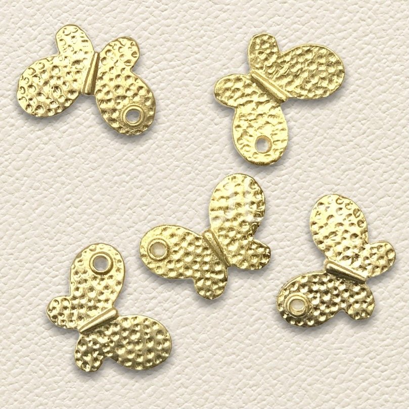 1,8cm. KANADI DELİK BÜYÜK KELEBEK