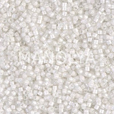 DB066-DELICA BEAD LINED WHITE AB