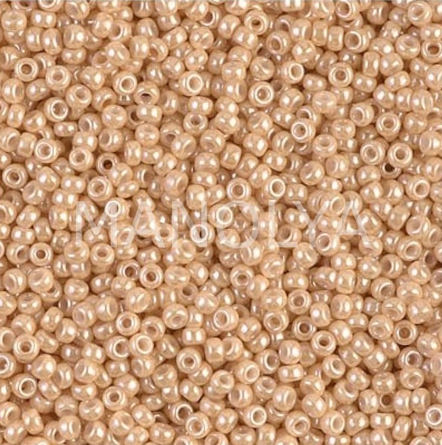 15-9593 MIYUKI SEEDBEADS OPAQUE BEIGE LUSTER