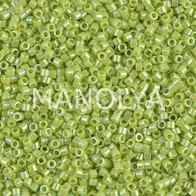 DB169-DELICA BEAD OP CHARTREUSE