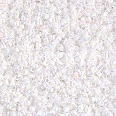 DB202-DELICA BEAD WHITE PEARL AB