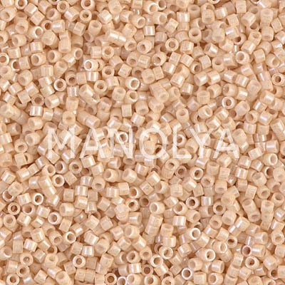DB204-DELICA BEAD CEYLON ANT BEIGE