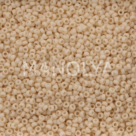 15-92022 MIYUKI SEEDBEADS OPAQUE MATTE DARK CREAM