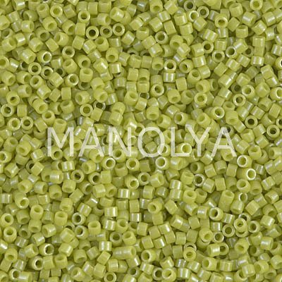 DB262-DELICA BEAD OP CHARTRUESE LUSTER