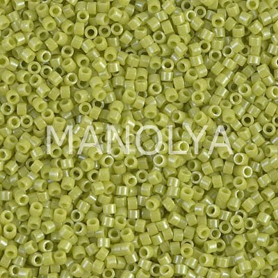 DB262-DELICA BEAD OP CHARTRUESE LUSTER