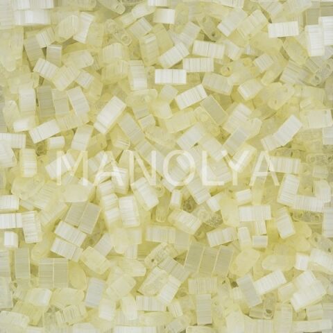 HTL2591 Miyuki Half Tila Silk Pale Light Yellow (Yarım Tila 2591)