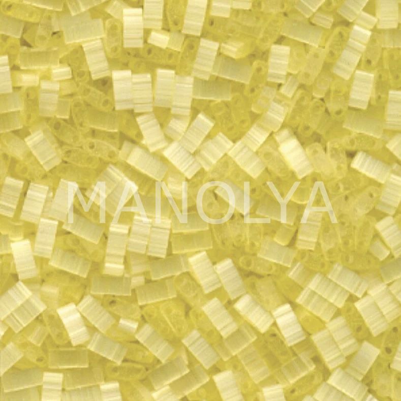 HTL2554 Miyuki Half Tila Silk Pale Yellow (Yarım Tila 2554)