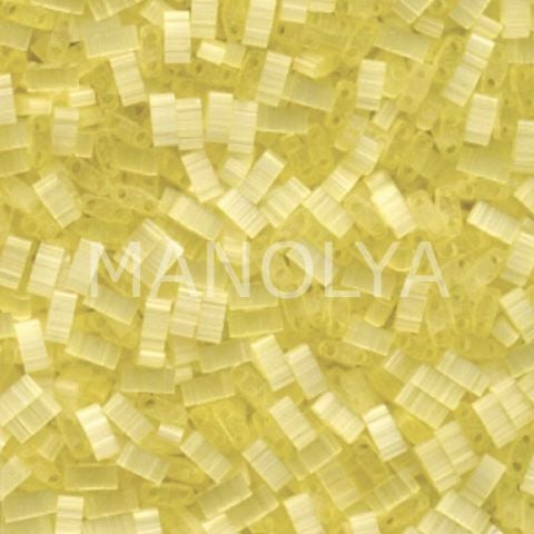 HTL2554 Miyuki Half Tila Silk Pale Yellow (Yarım Tila 2554)