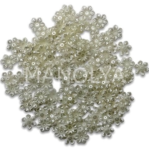 1,5cm. KÜÇÜK BEYAZ PLASTİK ÇİÇEK 50gr.