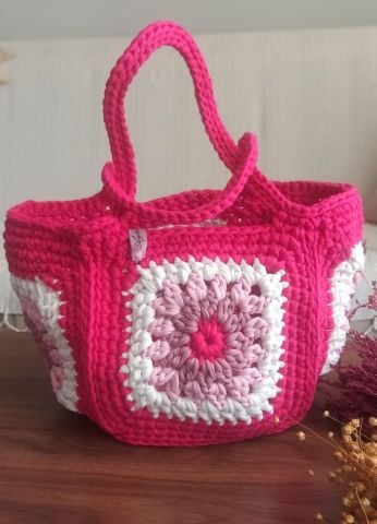 Pembe Penye İp El Örgüsü Motifli Çanta 23cm x 21cm x 21 cm ABM9974