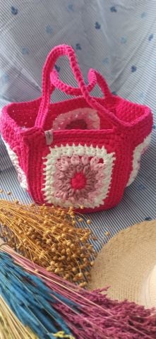 Pembe Penye İp El Örgüsü Motifli Çanta 23cm x 21cm x 21 cm ABM9974