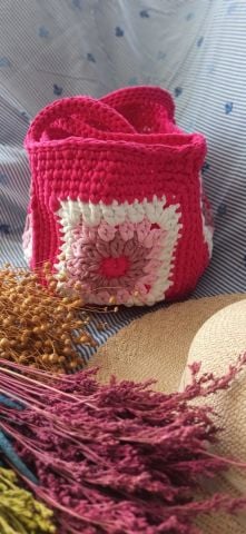 Pembe Penye İp El Örgüsü Motifli Çanta 23cm x 21cm x 21 cm ABM9974